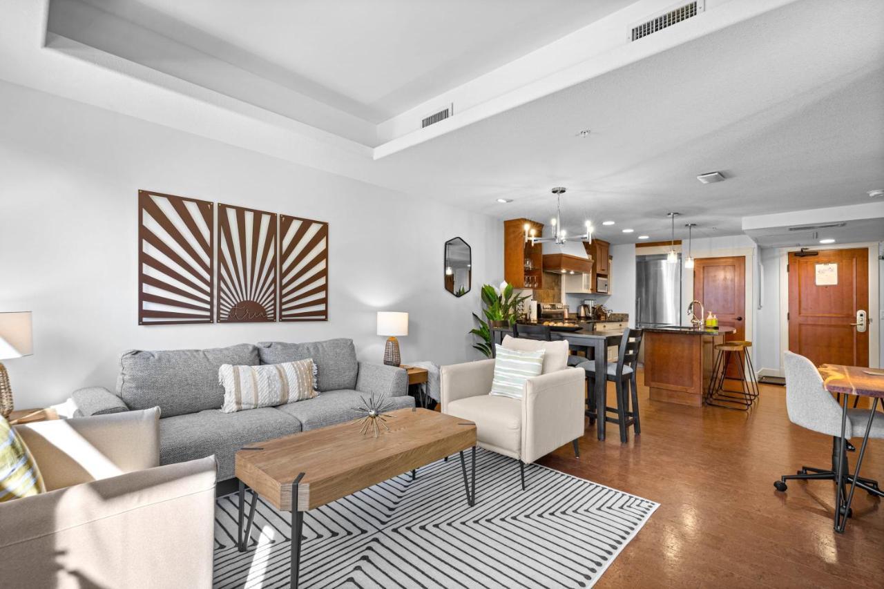 Apartment Atria - A Connected Link To Nature